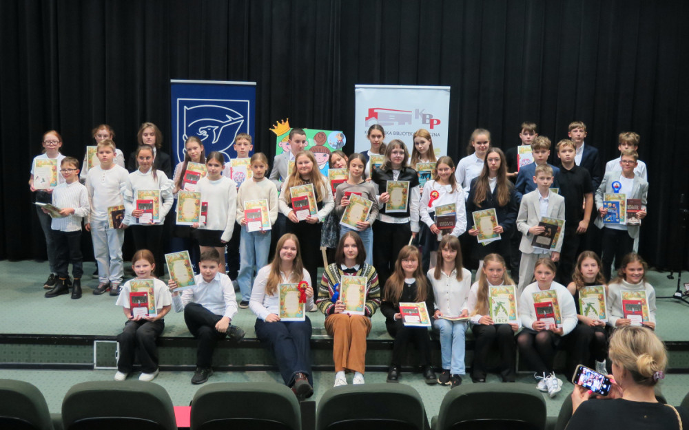 Finaliści powiatowego konkursu "Wybieramy Mistrza Pięknego Czytania" 2025