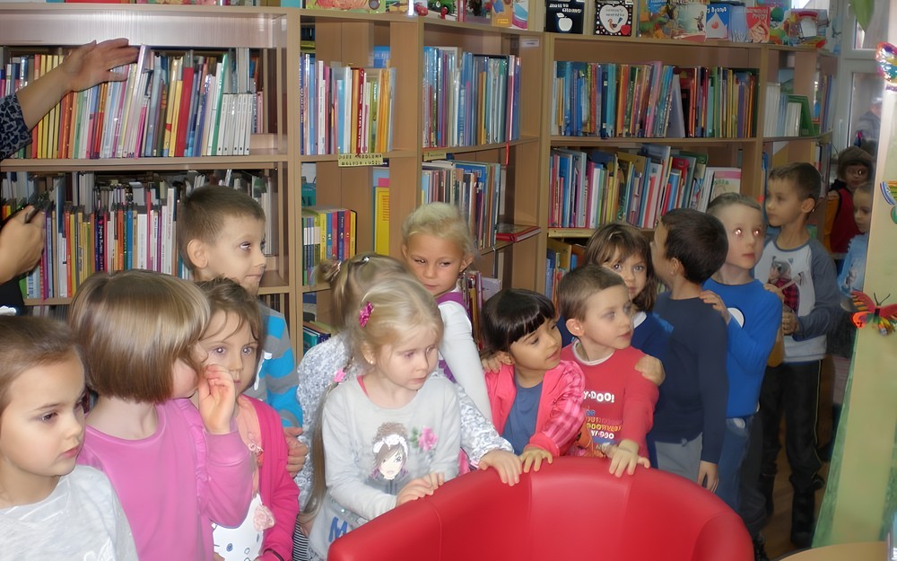 PRZEDSZKOLAKI W BIBLIOTECE