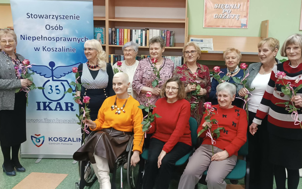 Na zdjęciu panie będące na spotkaniu Ikara.