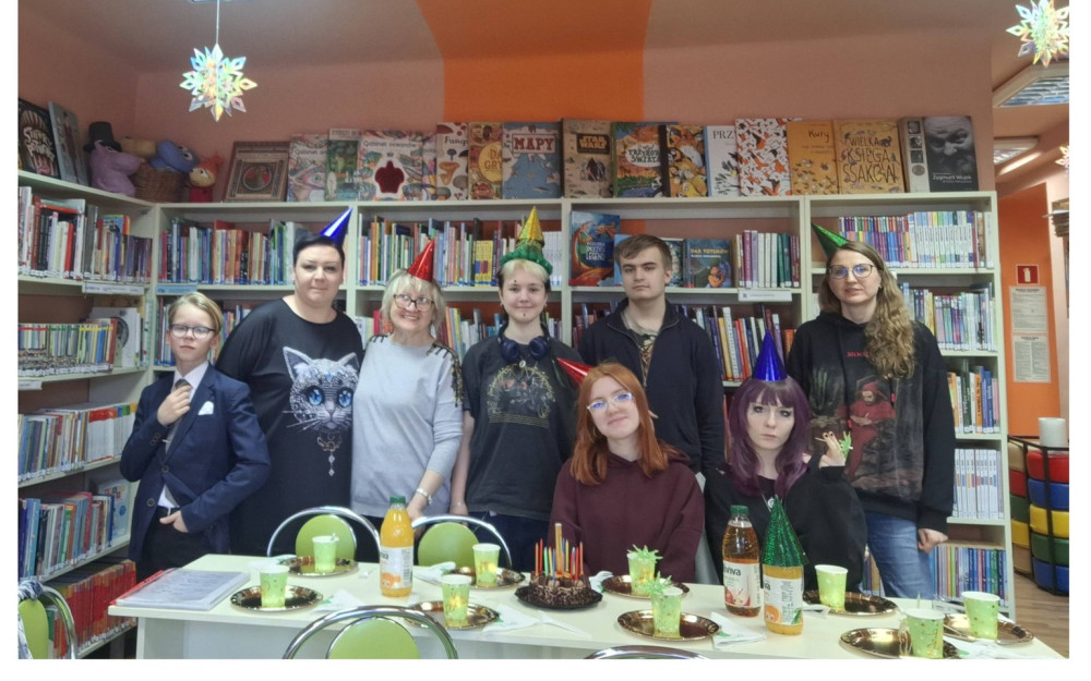 Świetujemy urodziny naszej ilustratorki gazetki Kai