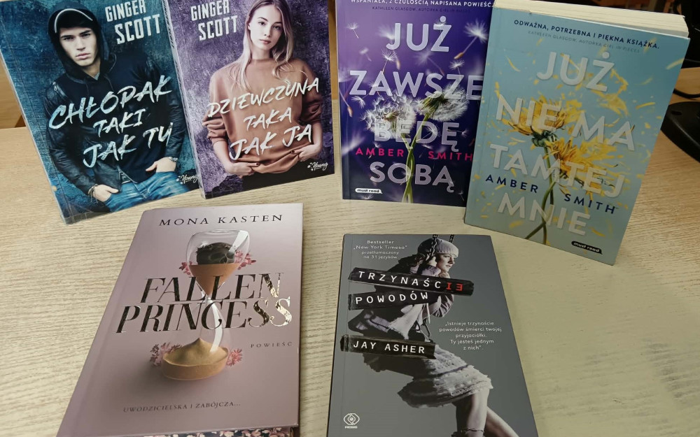 Książki Chłopak taki jak ty, Dziewczyna taka jak ty, Już zawsze będę sobą, Już nie ma tamtej mnie, Fallen Princess, Trzynaście powodów.