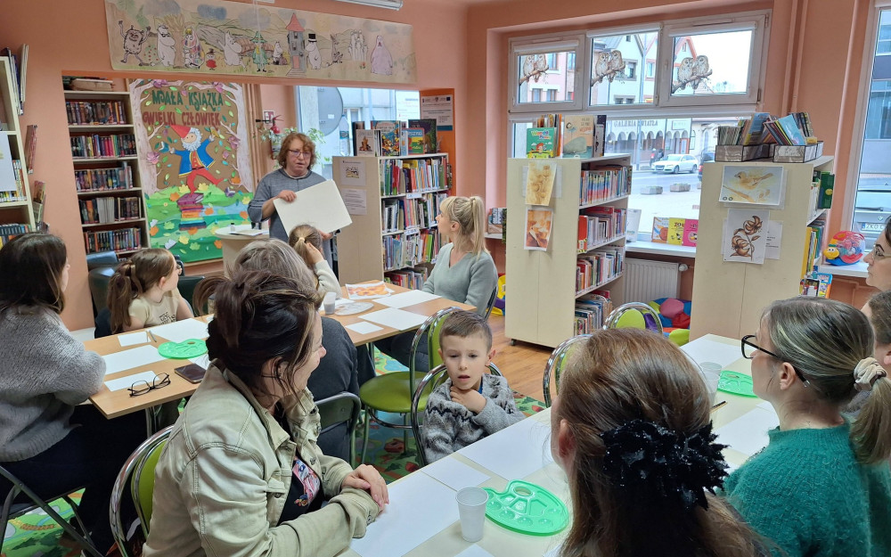 Ewa Kotowska opowiada o materiałach, pędzlach i kawie