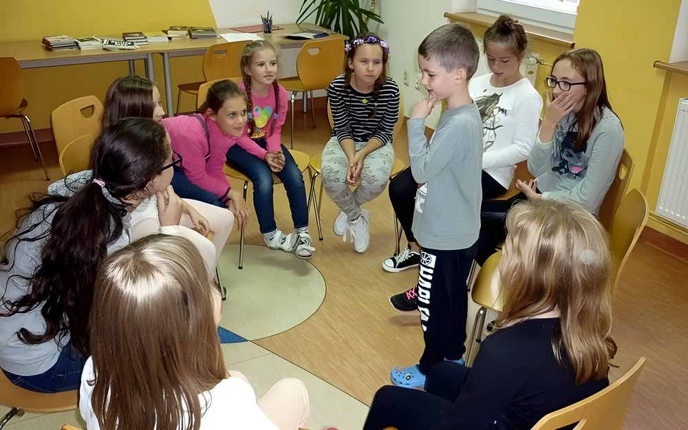 MOLIKI NA TROPIE!