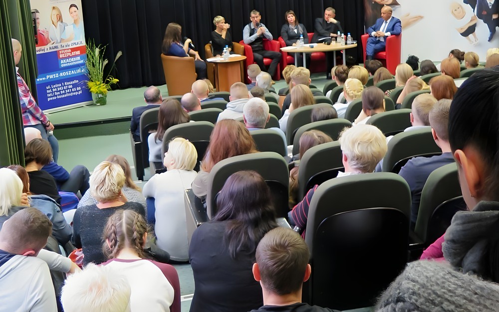 Debata naukowa o filozofii, religii i eutanazji