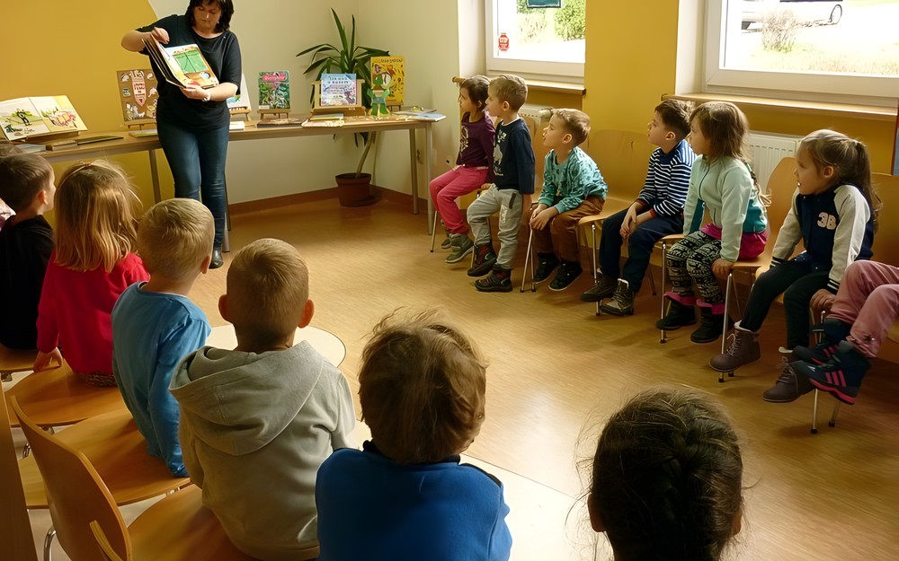 Wizyta BIEDRONEK w bibliotece