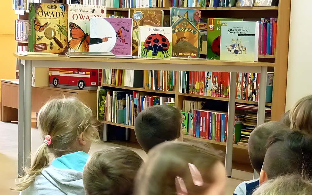 W owadzim świecie - wystawka książek