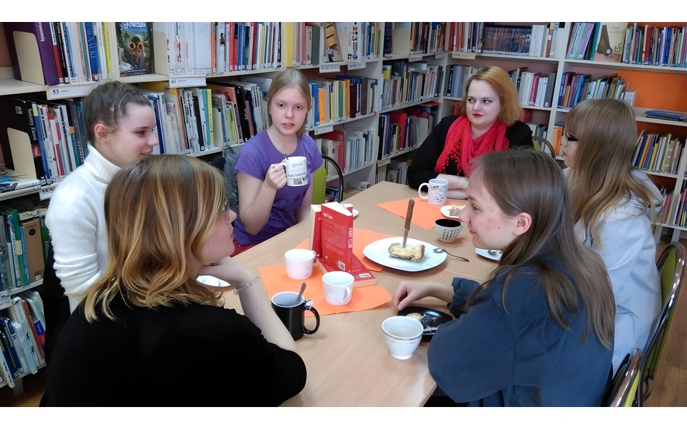 MDKK- Młodzieżowy Dyskusyjny Klub Książki