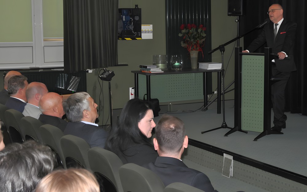 Dyrektor KBP, Andrzej Ziemiński wita zgromadzonych gości