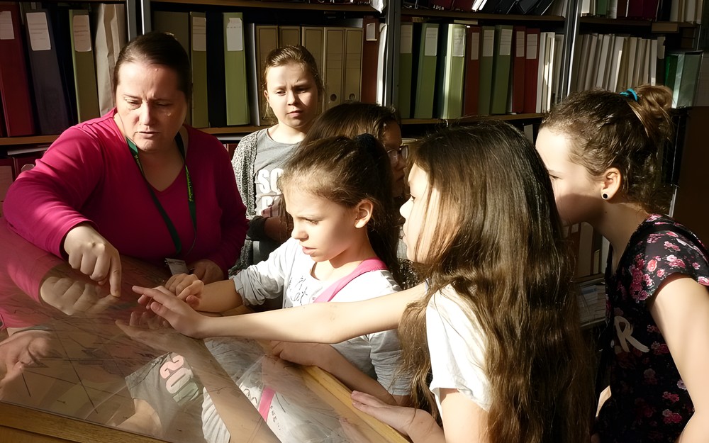 MOLIKI w Czytelni Regionalnej KBP - ciekawe, gdzie jest nasza ulica (na mapie z 1945 roku!)