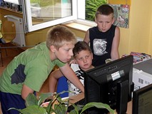 Rozpoczęliśmy naszą zabawę w CZTEROKRAJ od poszukiwania informacji w internecie...