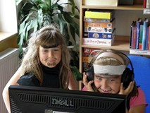 Rozpoczęliśmy naszą zabawę w CZTEROKRAJ od poszukiwania informacji w internecie...