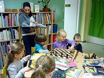 „Kamyczek w bibliotece”
