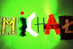 Swoją obecność na feriach w bibliotece, dzieci zaznaczyły KOLAŻEM Z IMION