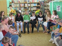 11 maja zabawy z Koziołkiem Matołkiem pt. „W Pacanowie Kozy kują”