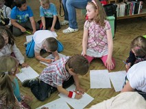 11 maja zabawy z Koziołkiem Matołkiem pt. „W Pacanowie Kozy kują”
