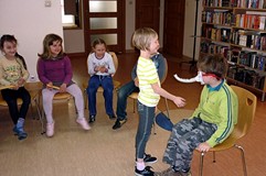 W BIBLIOTECE NA IMIENINACH