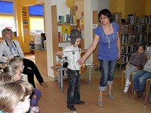 PIERWSZAKI W BIBLIOTECE