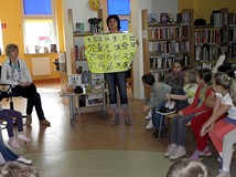 PIERWSZAKI W BIBLIOTECE