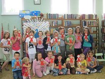 Pracą plastyczna pt. „W Bajkolandii z Czerwonym Kapturkiem”