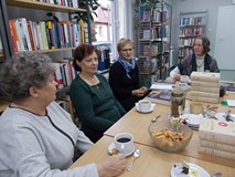 Uczestniczki DKK przy stole