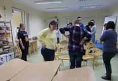 Grupa w trakcie zabawy