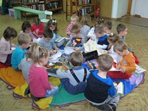 wspólne przeglądanie książek