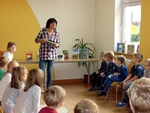 Pani Wiola rozmawia z dziećmi o przyjaźni