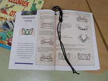 Książka  do zabawy, co można robić ze sznurkiem