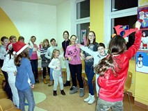 Nadchodzi czas Mikołaja - musi być sprawny. MOLIKOWA gimnastyka