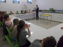 Dzieci podczas warsztatów w Yellow Parku