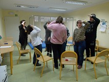 Uczestnicy zajęć w czasie zabawy