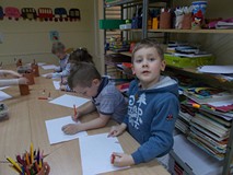 Jeszcze chwila zastanowienia i rysunki niedługo będą gotowe