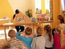 W teatrzyku Kamishibai - ALFABET według Juliana Tuwima