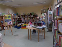 Samotnie również można oglądać wystawy