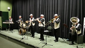 Występ grupy Jazzowej Dixieland