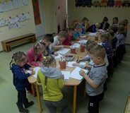 Malowanie, rysowanie ulubionym zajęciem dzieci. Chwila  wyciszenia