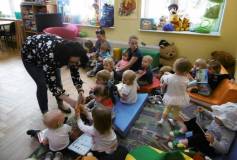 Zabawa z pacynkową książką