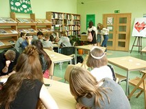 uczniowie uczestniczą w zajęciach