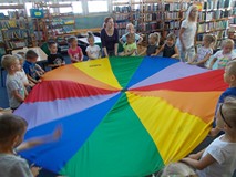 Zabawa z chustą animacyjną