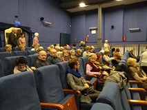 Seniorzy z Polanowa w  kinie Zozra w Sianowie