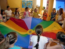 Integrujemy się przy chuście integracyjnej