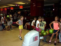 W kręgielni w Galerii KOSMOS