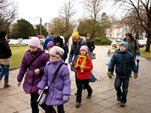 Powrót spacerkiem i autobusem do biblioteki