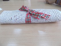 Serwetka własnorecznie wyszyta przez jedną z pań