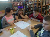 Dzieci tworzą reklamę produktów