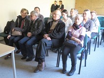 Uczestnicy wykładu Michała Gierke „Pozornie pospolite – o niezwykłościach malowideł gotyckich z choj