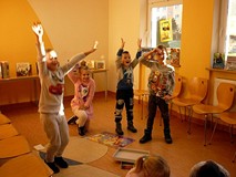 Radość drużyny, która pierwsza ułożyła PUZZLE