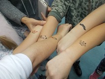 Zdjęcie z tatuażami