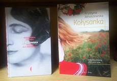 na zdjęciu książki