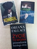 na zdjęciu książki